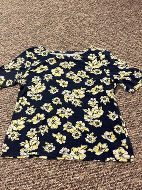 Women’s Navy & Yellow Floral Short Sleeve Tee